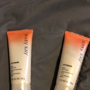 Mary Kay Peach Satin Hands Lotion.